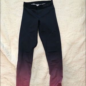 NIKE PRO hyperwarm leggings